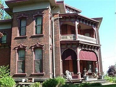 1st image of 423 S Main St