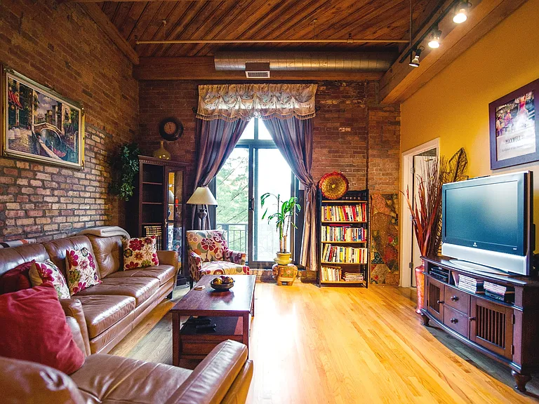 1330 W Monroe St #204 — Photo 37