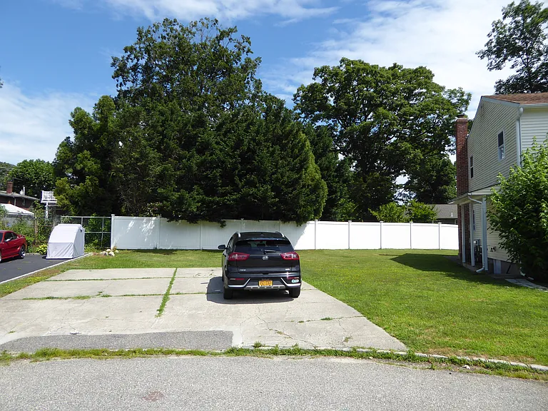 95 Valentine Ave #2 — Photo 2