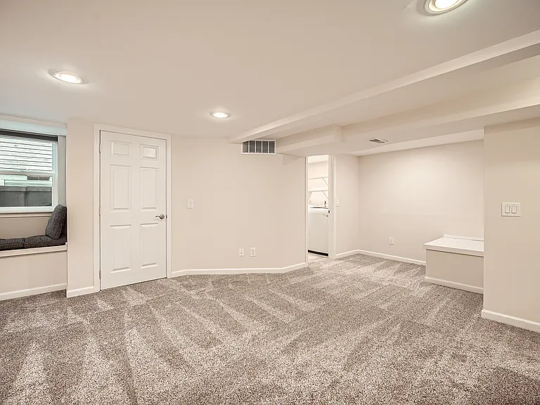 4548 NE Tulane Pl — Photo 16