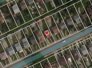 11077 Kenmoor St, Detroit, MI 48205