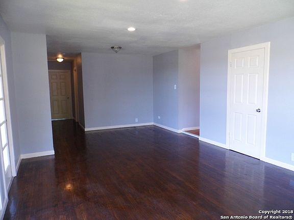 5th image of 334 Ryan Dr
