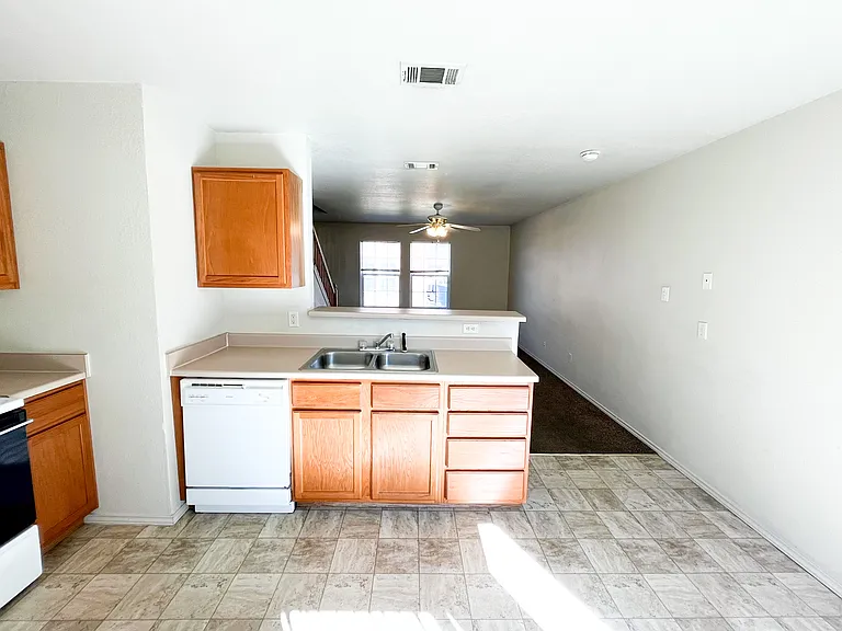 308 Creek St #A — Photo 7