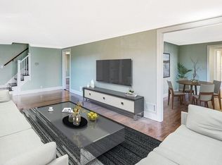 463 S Main St, Sharon, MA 02067