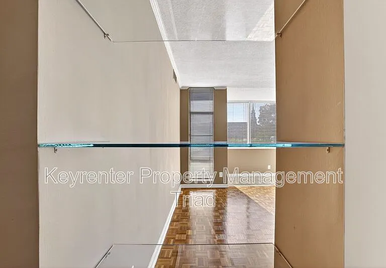 1101 N Elm St #104 — Photo 12