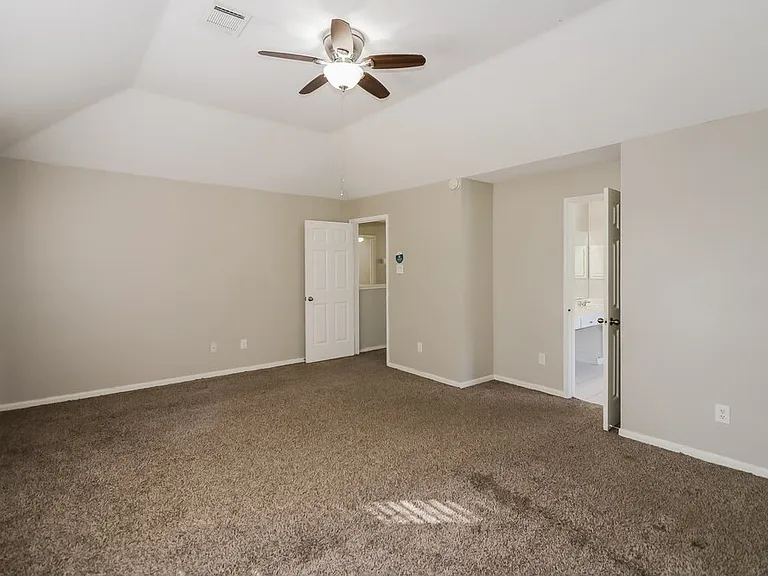 8206 Holmwood Dr — Photo 11