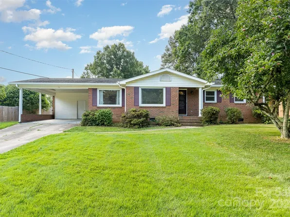 210 Brook St, Kannapolis, NC 28083