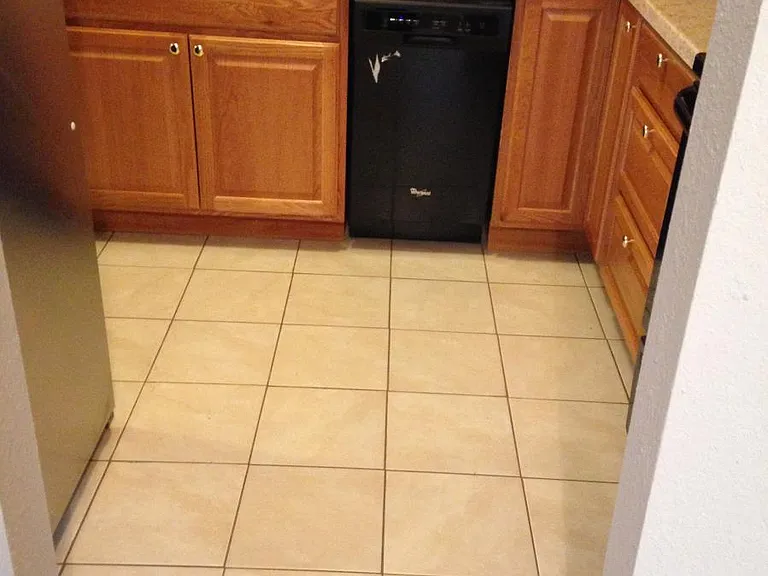 3033 E Maplewood Dr #1 — Photo 13