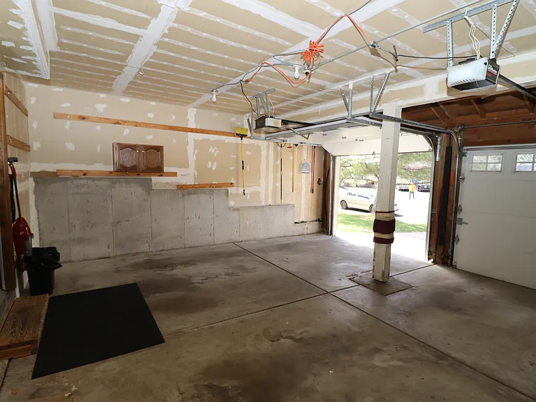 10268 Julian Ct — Photo 53