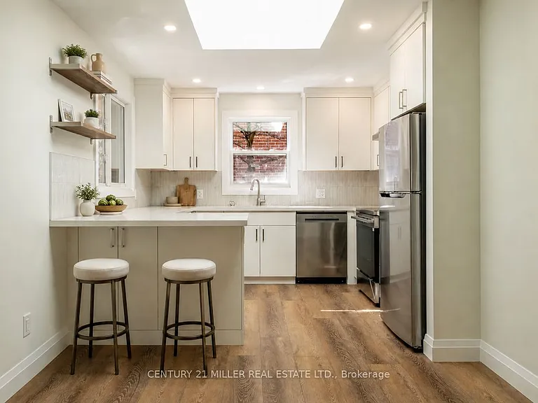 477 Valleyview Cres #A — Photo 7