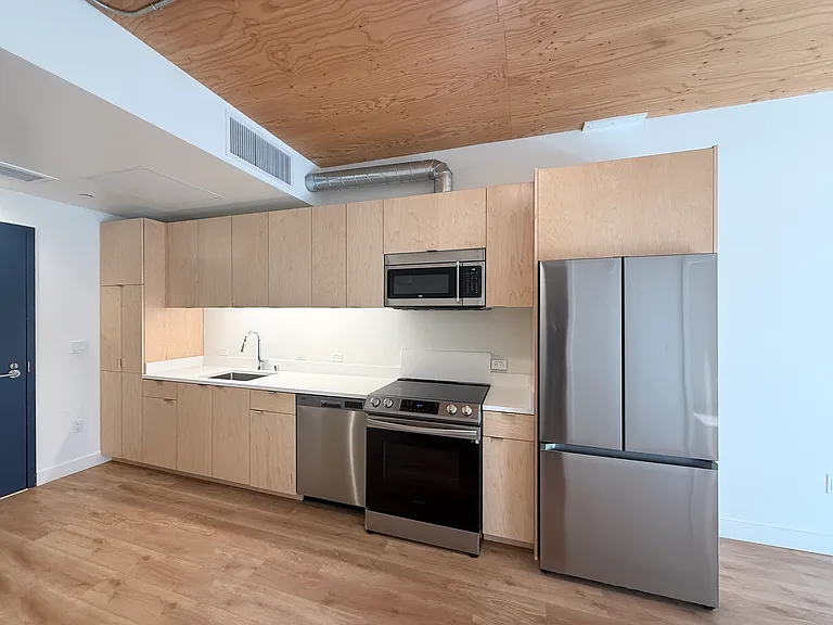 12th Street Apartments — Photo 30