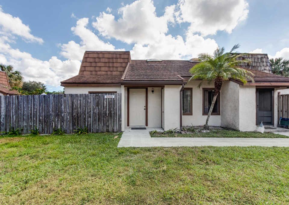 1st image of 4240 Palm Bay Cir APT A