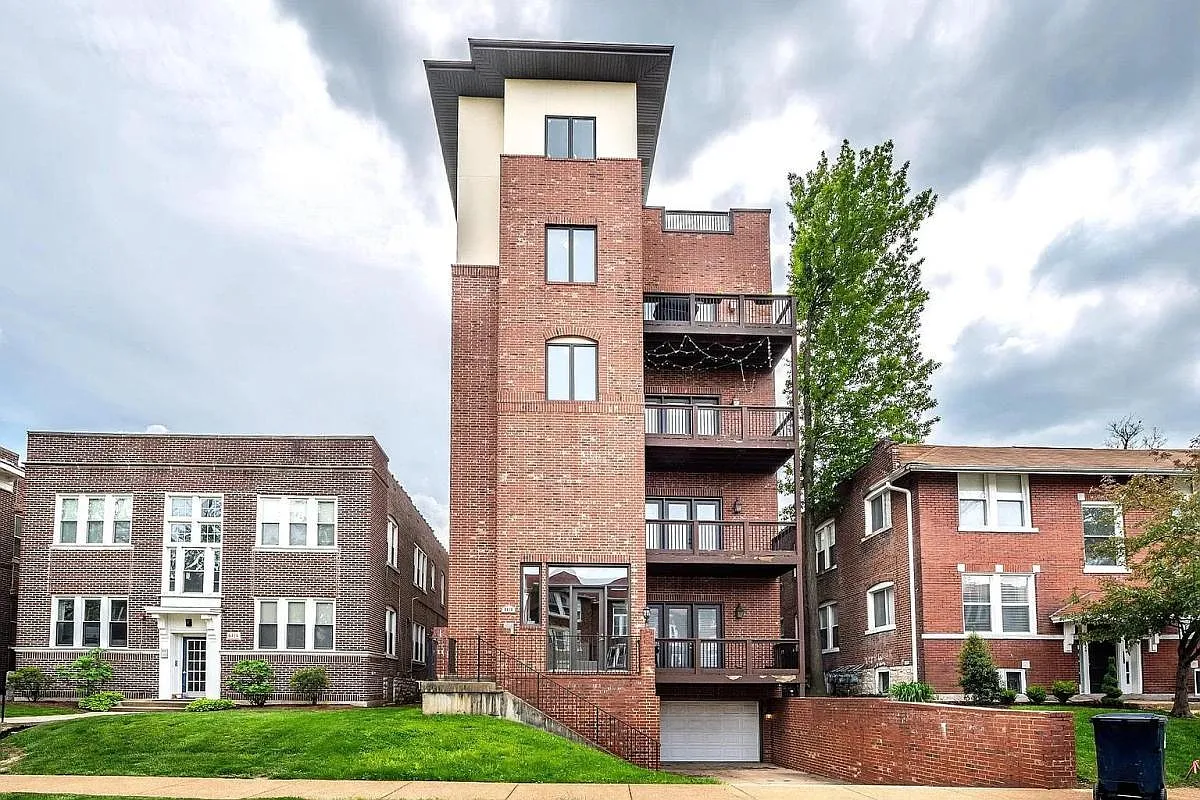 2 bed, 1900 sqft, $2,000 — Photo 1