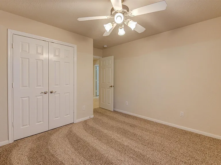 11 Ebony Oaks Pl — Photo 24