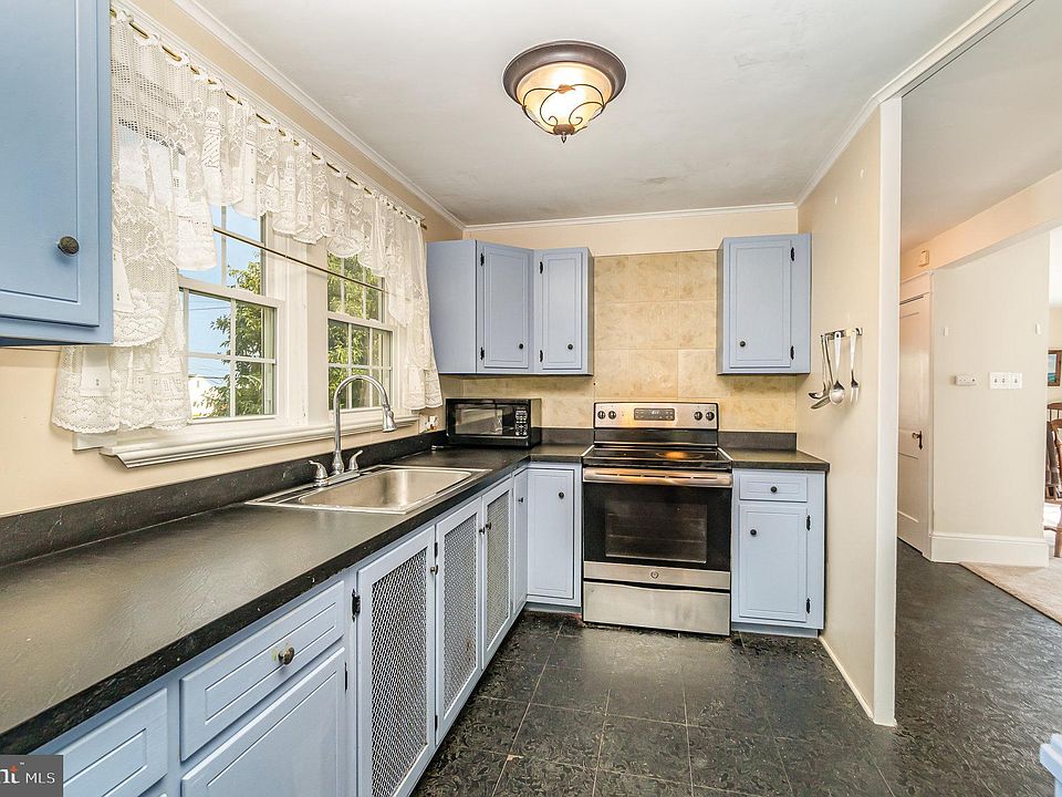 105 W Lancaster St, Red Lion, PA 17356 Zillow