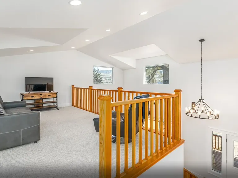 103 N Evergreen St — Photo 14