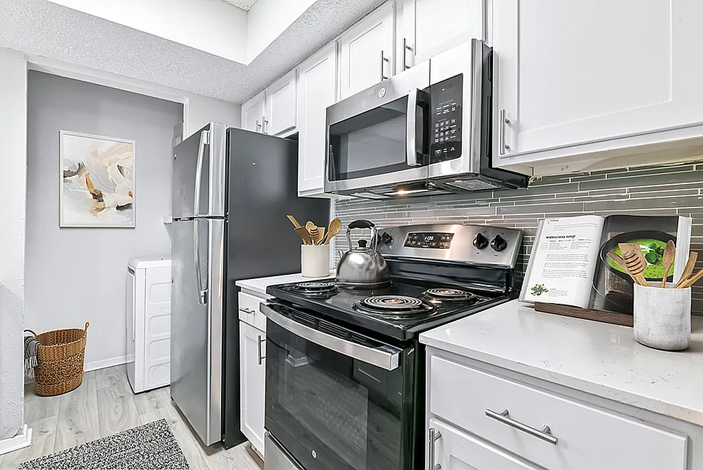 Liv on the Green Apartment Homes — Photo 1