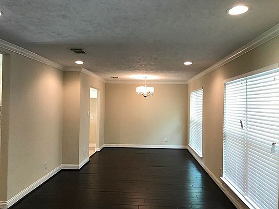3rd image of 6102 Golden Forest Dr