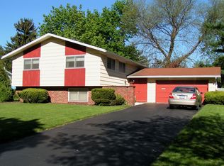 219 Eileen Dr, Rochester, NY 14616