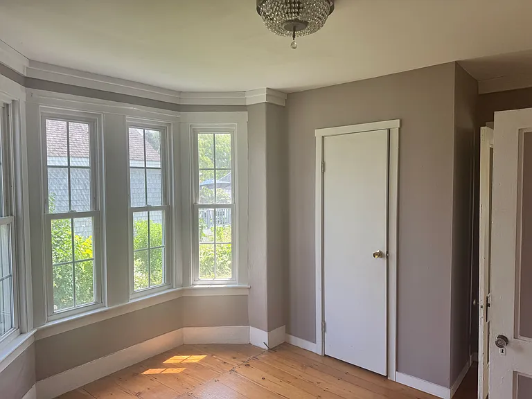 48 Thomaston St — Photo 11
