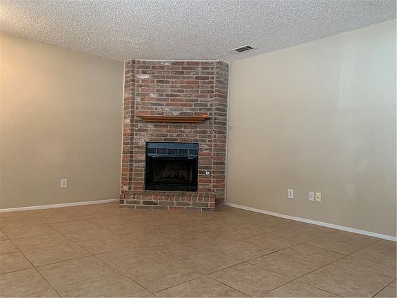 3rd image of 8315 Cahill Dr #A