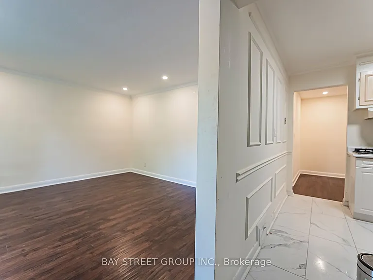 394 Centre St E #MAIN — Photo 5
