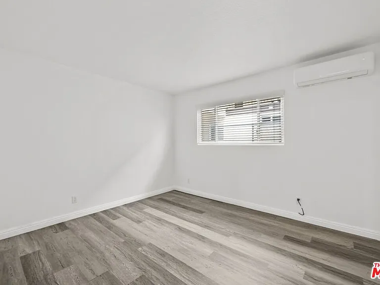 1556 W 227th St #1 — Photo 17