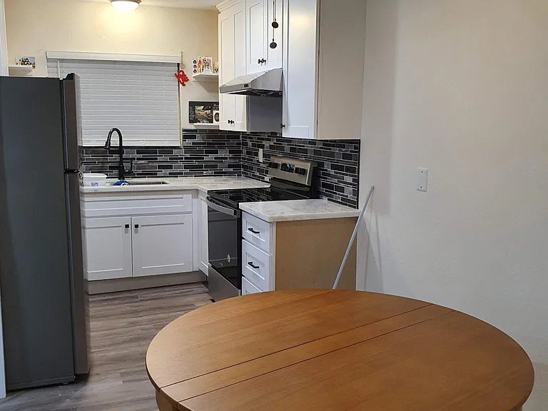 1061 Chalcedony St #6 — Photo 3
