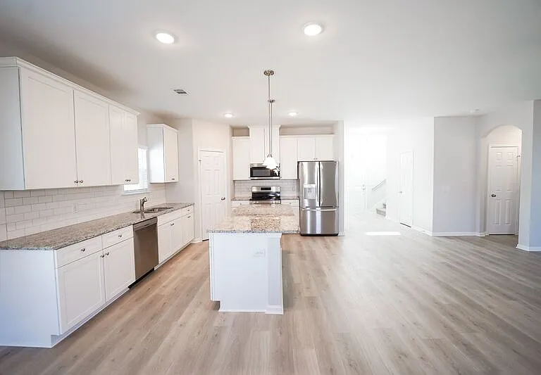 125 Chilburn Cir — Photo 11