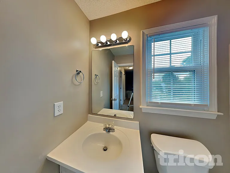 5219 Glendora Ct — Photo 14