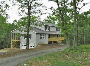 136 Vista Dr, Milford, PA 18337