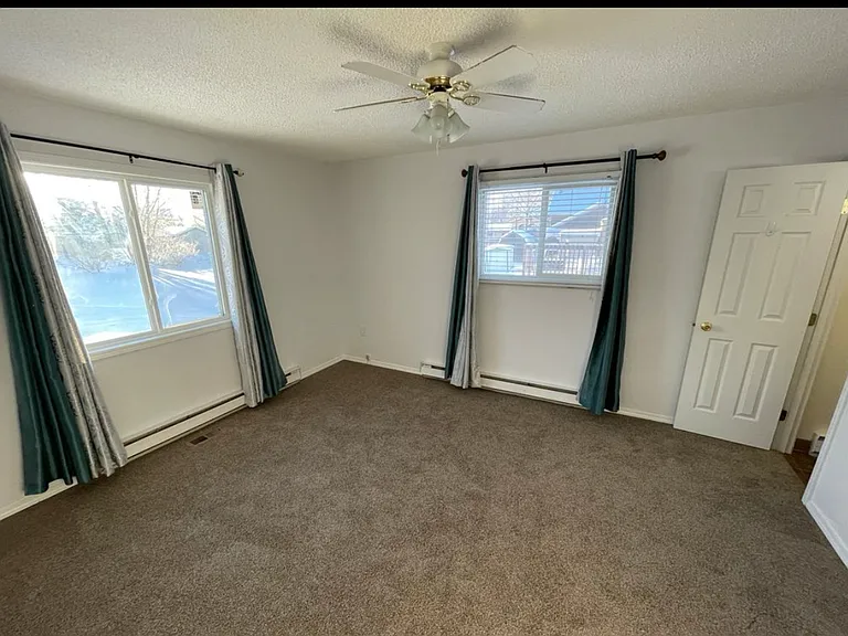 564 N Denali St — Photo 11