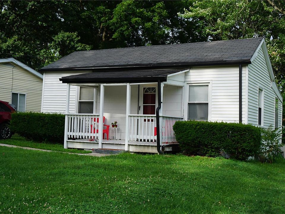 2nd image of 700 N Elm Ave