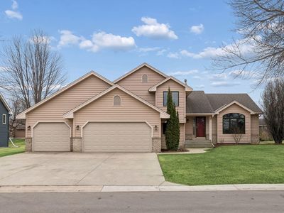 1325 Courtland E, Waconia, MN, 55387
