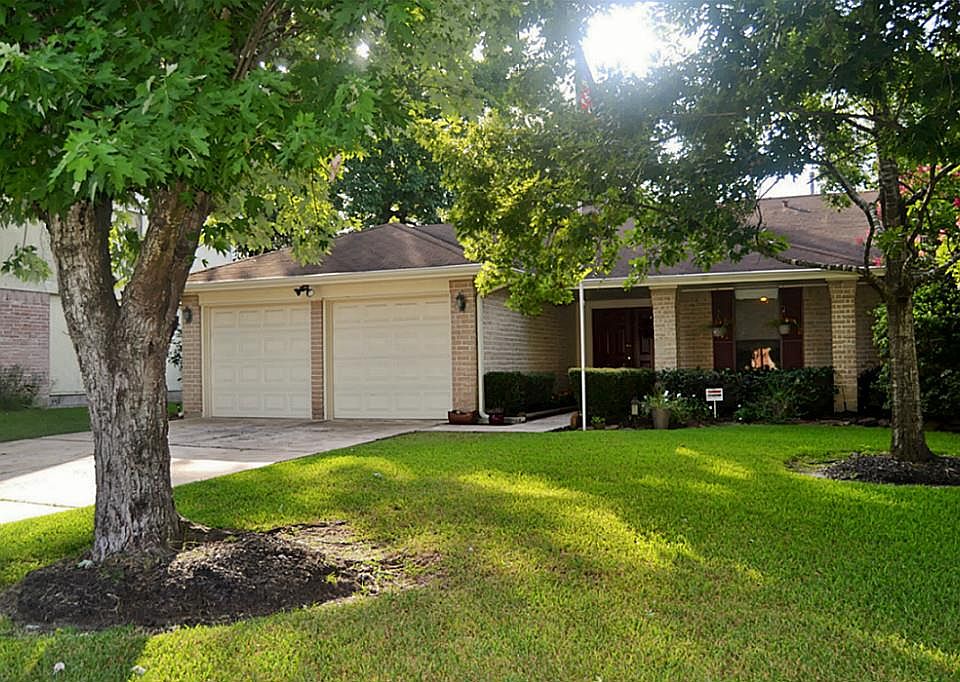 1st image of 3919 Wintergreen Dr