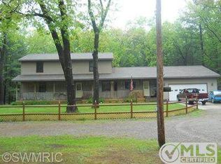 735 S Wolf Lake Rd, Muskegon, MI 49442