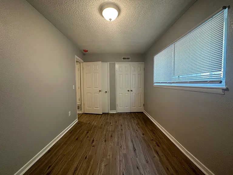 525 N Arlington St — Photo 20
