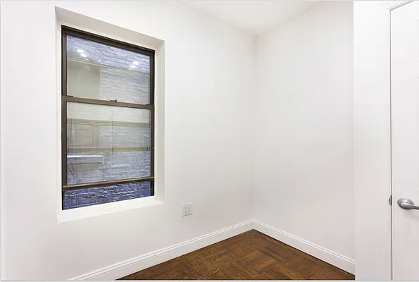 Rented by Mdrn Residential | media 10
