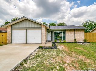 935 Saddlebrook Dr, San Antonio, TX 78245