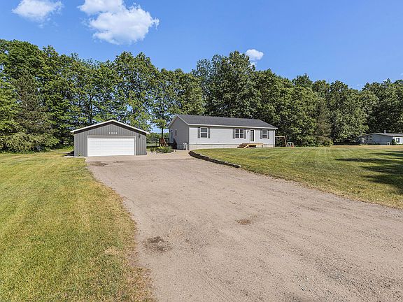 2nd image of 2906 Butterfly Ln