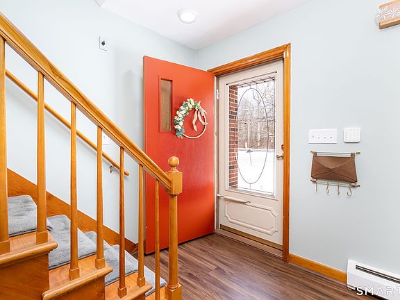 4th image of 160 Flanders Road