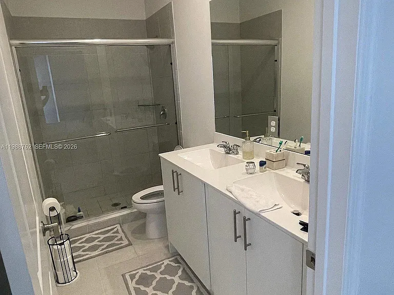 728 SE 14th Ct — Photo 9