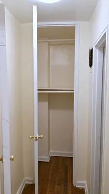 Rented by Joel Weisz, LREB | media 12