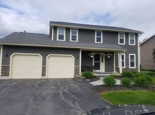 8231 Daisy Field Path, Clay, NY 13041
