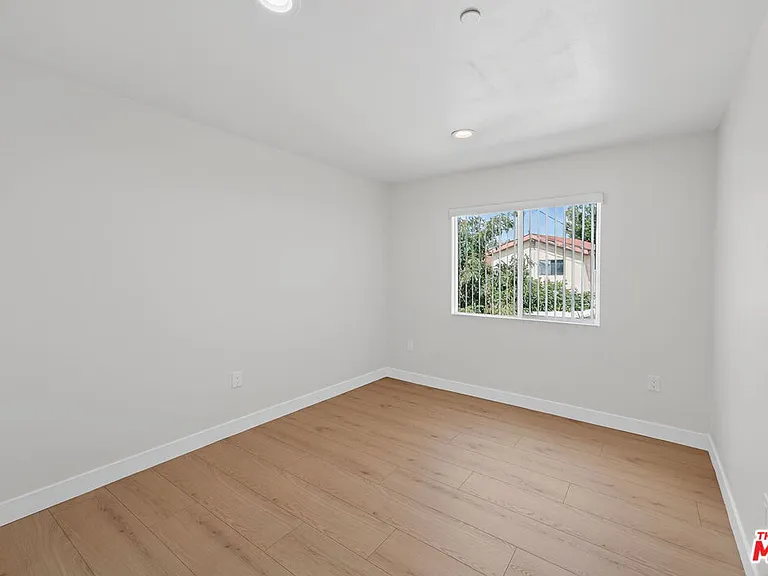 3436 Hunter St — Photo 28