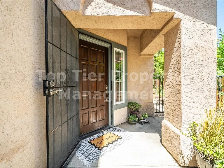 1568 Mallorca Dr — Photo 4