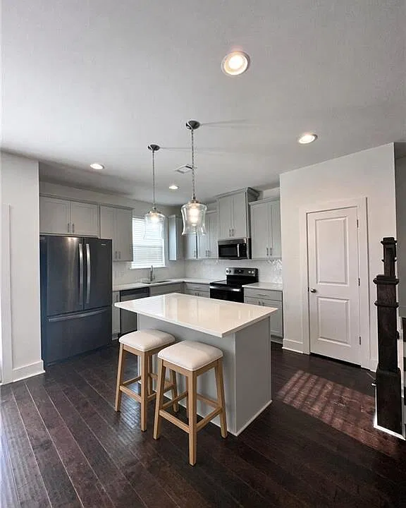 1890 Plainsboro Dr