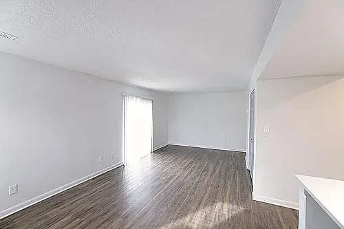 Windsor Apartments — Photo 15