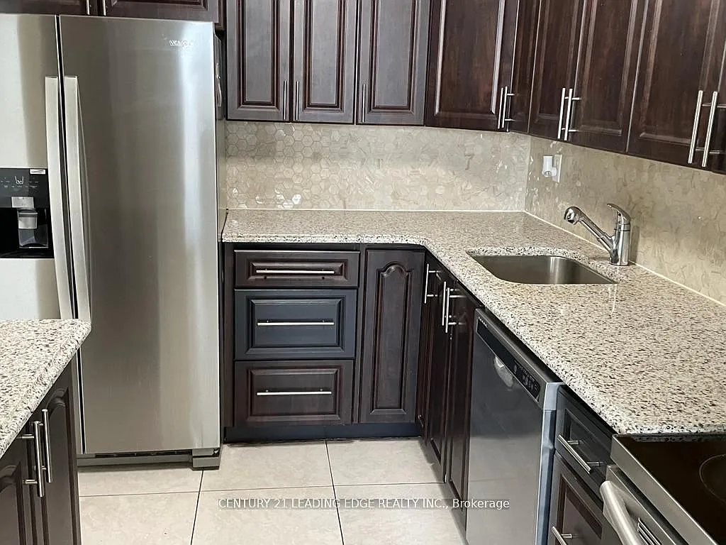3 bed, $2,900 — Photo 2
