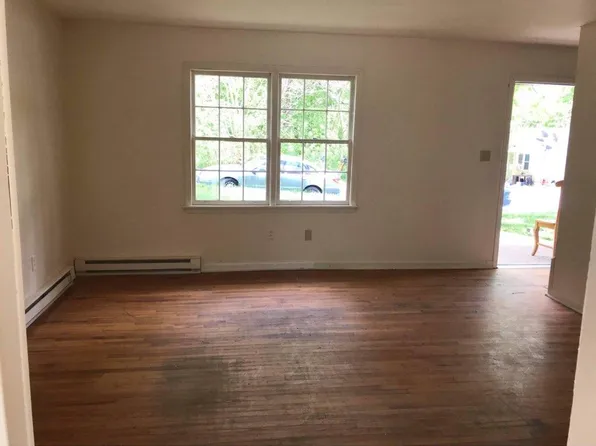 141 Old Main St #7, Brookneal, VA 24528